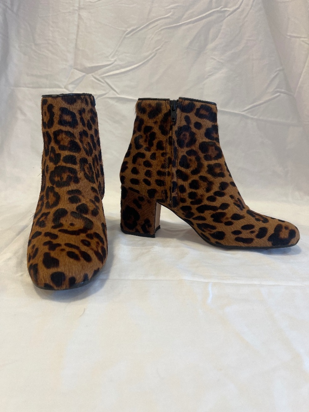 Zara women’s Leopard booty zip up women’s boots